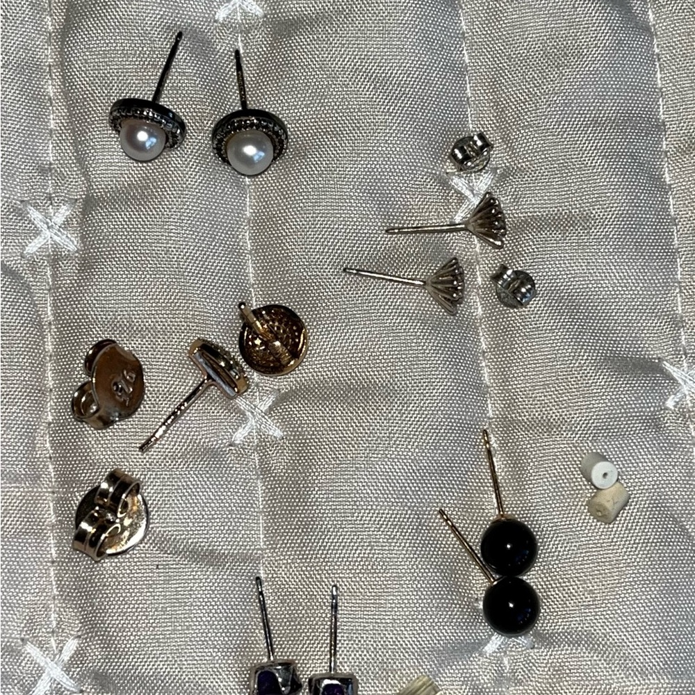 Group of silver 925 studs. - Picture 2 of 11